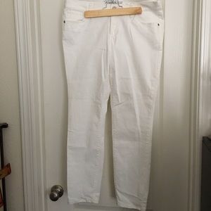ON Rockstar White Skinny w/ Stretch! Sz 14!
